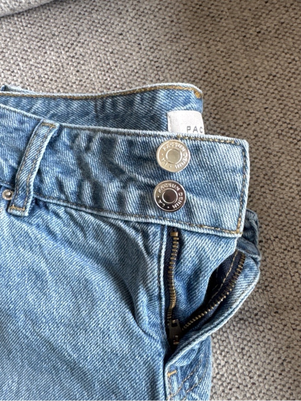 PacSun Casey Jeans with fold over pocket - Picture 4 of 7